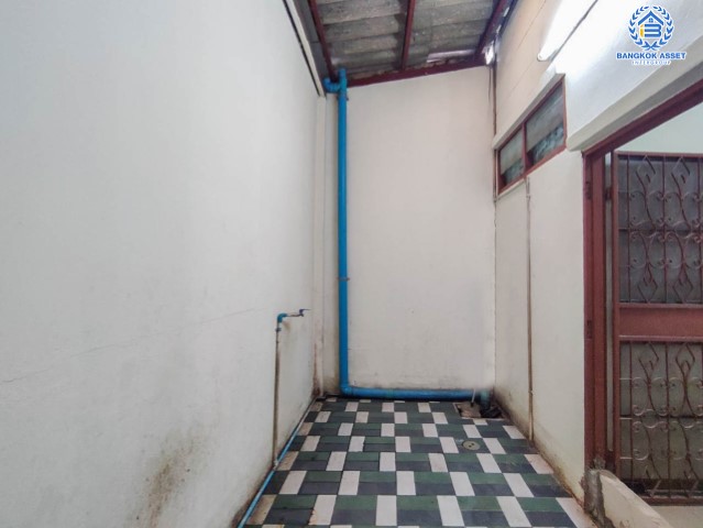 *****ทาวน์เฮ้าส์มือสองย่านนนทบุรี ม.ดวงแก้ว ติวานนท์-ปากเกร็ด เนื้อที่ 18 ตร.ว. ฟังก์ชัน 2 ห้องนอน 2 ห้องน้ำ 1 ที่จอดรถ อยู่บนทำเลดี เดินทางสะดวกสุดๆ ใกล้รถไฟฟ้าสายสีชมพู "สถานีแจ้งวัฒนะ-ปากเกร็ด28" และใกล้ทางด่วน "แจ้งวัฒนะ"